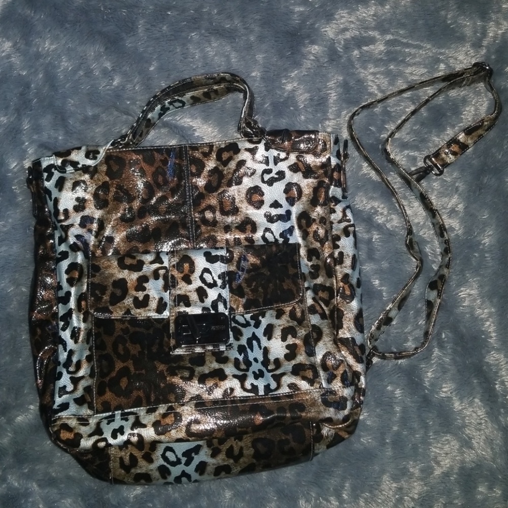 Kenneth Cole Reaction Messenger Bag